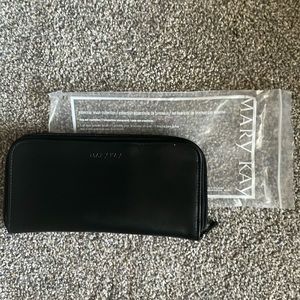 5 Piece Essentials Makeup Brush Set with Carrying Case